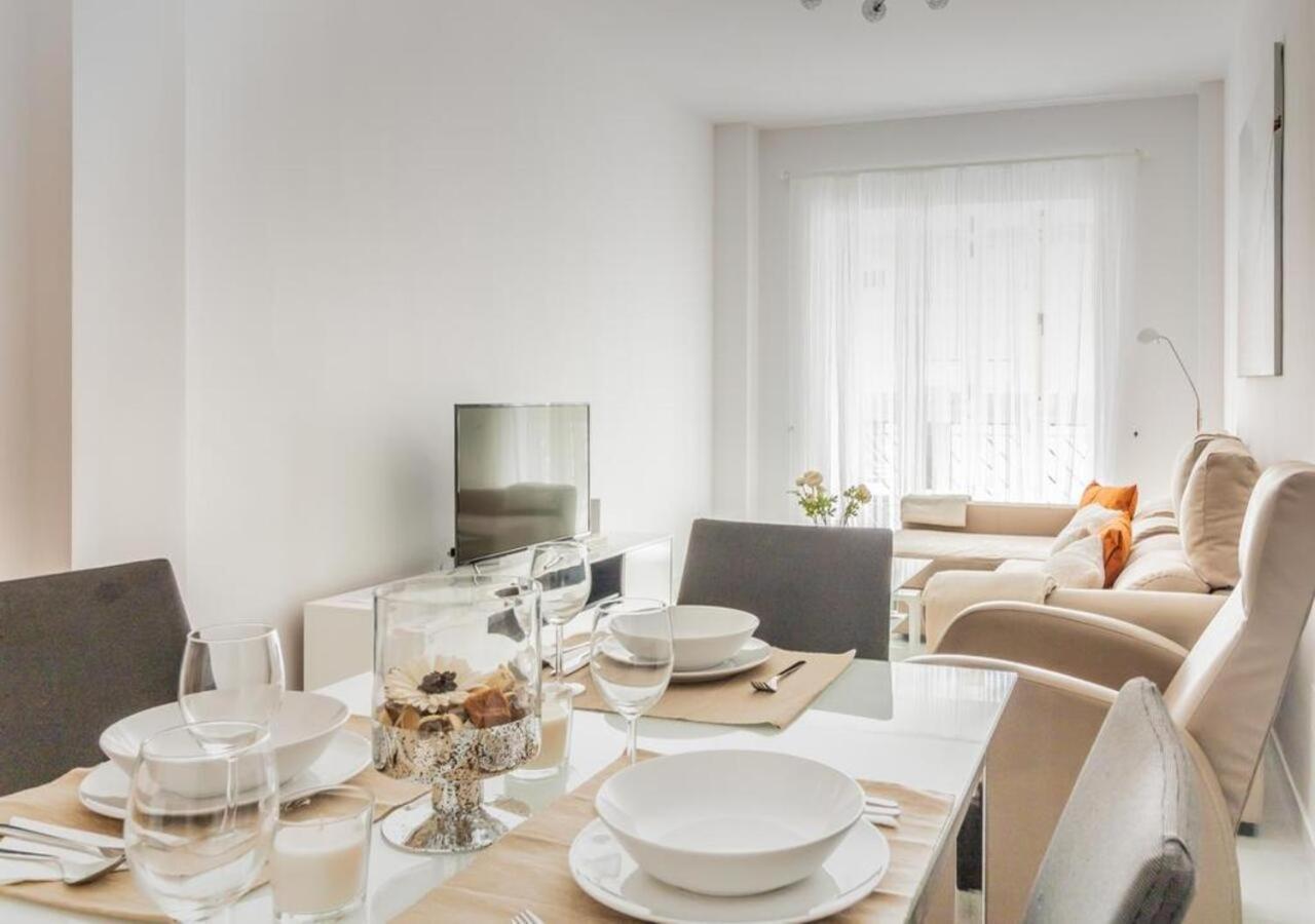 Picasso - Art District Experience Apartment